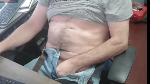 woodworker6473 online show from March 5, 2025, 5:08 pm