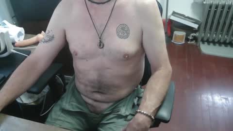 Snapshot of woodworker6473 chatting on July 18, 2026, 2:43 pm woodworker6473 online show from July 18, 2026, 2:43 pm