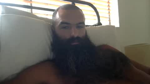 woof_wolf37 online show from October 12, 2025, 4:06 pm