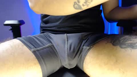 Snapshot of woondeer17 chatting on December 2, 2024, 1:36 am Woondeer online show from December 2, 2024, 1:36 am