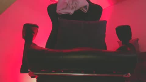 Snapshot of woondeer17 chatting on September 30, 2025, 6:35 pm Woondeer online show from September 30, 2025, 6:35 pm