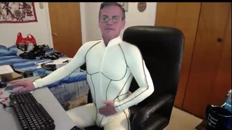 Large one  online show from January 18, 2026, 12:31 pm