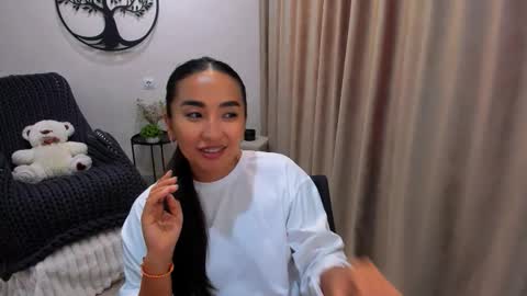 dudetta Kim online show from October 9, 2025, 10:46 am