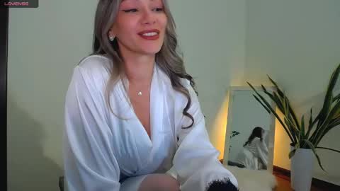 Snapshot of worldsbaby chatting on May 20, 2026, 2:01 pm worldsbaby online show from May 20, 2026, 2:01 pm