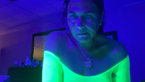 cum4me online show from June 24, 2026, 6:40 pm