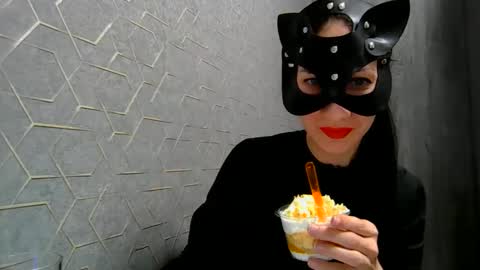 wow_dream_girl_ online show from January 24, 2025, 9:47 pm