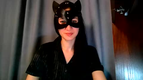 wow_dream_girl_ online show from November 24, 2025, 6:18 pm