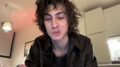 Glen online show from March 24, 2026, 9:42 pm