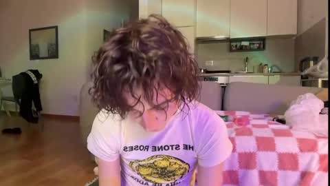 Glen online show from April 22, 2026, 7:48 pm