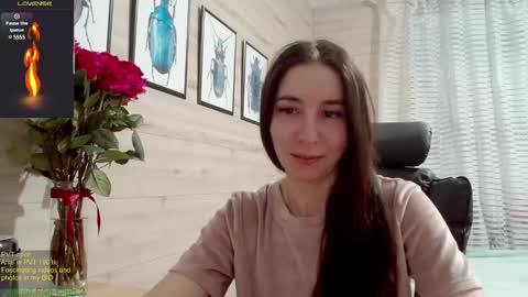 Anna  online show from March 10, 2025, 4:03 pm