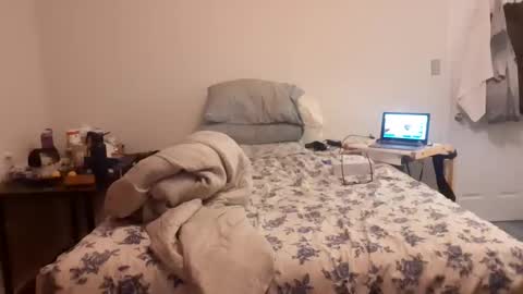 Cuteipie online show from December 14, 2025, 11:48 am