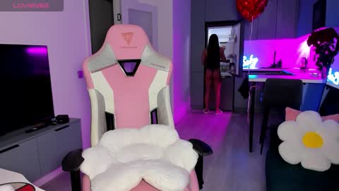 Emi online show from February 27, 2026, 4:12 am