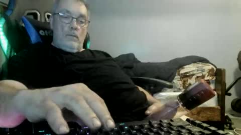 wowsers2022 online show from November 13, 2025, 2:54 am