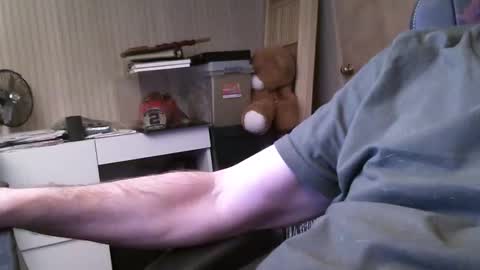 Snapshot of wrangleat0r chatting on October 28, 2025, 4:09 pm wrangleat0r online show from October 28, 2025, 4:09 pm