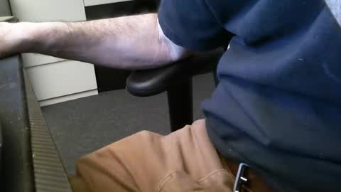 Snapshot of wrangleat0r chatting on December 21, 2025, 1:46 am wrangleat0r online show from December 21, 2025, 1:46 am