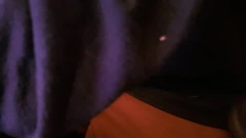 Snapshot of wrangleat0r chatting on December 23, 2025, 2:31 am wrangleat0r online show from December 23, 2025, 2:31 am