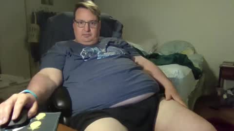 Snapshot of wrensroom chatting on February 24, 2025, 5:11 am Wren Valentino online show from February 24, 2025, 5:11 am