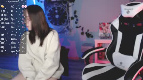 Julia and Amelia online show from January 28, 2025, 8:15 pm