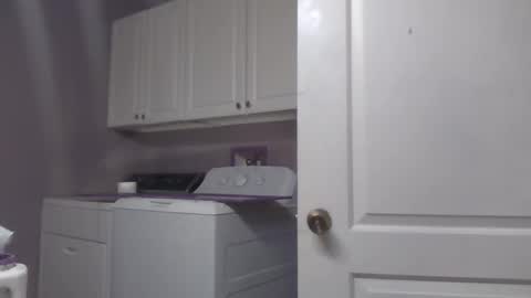 BONER DONOR online show from September 11, 2025, 6:19 pm