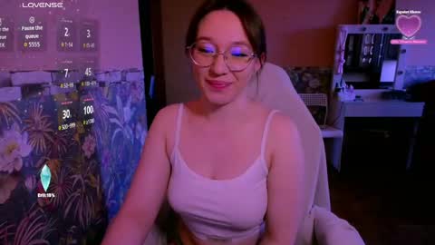 ww_k online show from April 16, 2026, 3:40 am