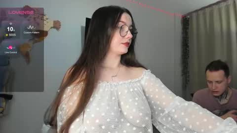 Eric and Christine 3 online show from December 21, 2025, 12:45 pm