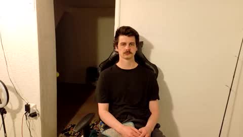 Wyatt online show from April 21, 2026, 4:19 am