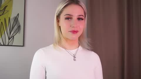 Lily online show from February 18, 2026, 12:23 pm