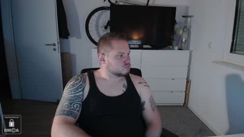 x19marco93x online show from December 5, 2024, 6:33 pm