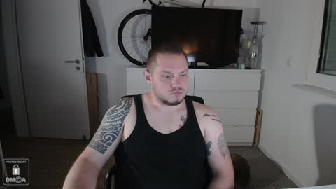 x19marco93x online show from December 7, 2024, 1:51 pm