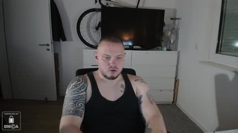 x19marco93x online show from December 12, 2024, 8:32 pm