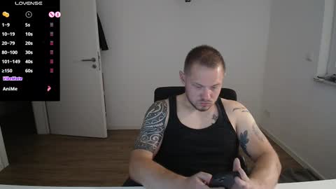 x19marco93x online show from September 28, 2025, 6:13 pm