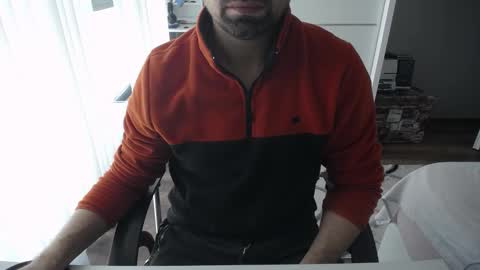 Mr. Lonely online show from October 27, 2025, 10:08 am