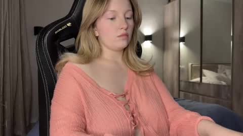 eva online show from December 12, 2024, 3:16 pm