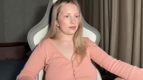 eva online show from November 24, 2025, 4:40 pm