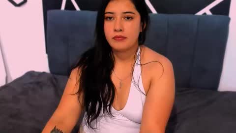 Snapshot of x_adeline_ chatting on November 10, 2025, 11:04 pm Adeline online show from November 10, 2025, 11:04 pm