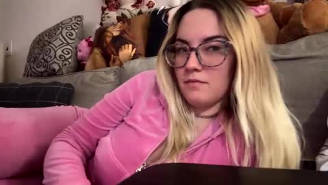 Mariah  online show from February 3, 2025, 1:09 am