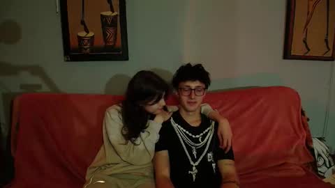 Philipp and Este online show from October 1, 2025, 1:55 am