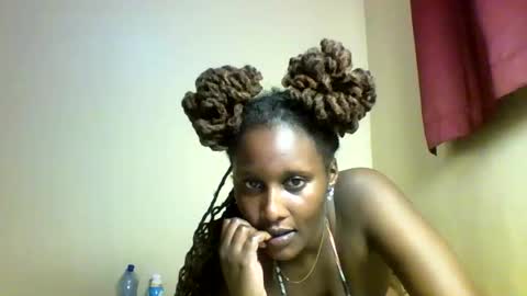 X melanine online show from April 21, 2026, 1:18 am