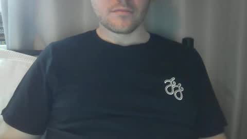 x_yes online show from November 11, 2025, 1:11 pm