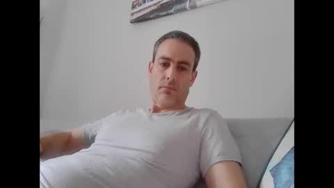 xalegarmax online show from April 3, 2026, 2:37 pm