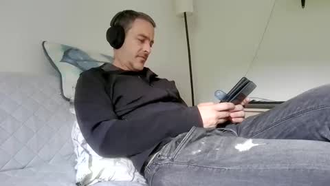 xalegarmax online show from April 7, 2026, 10:48 am