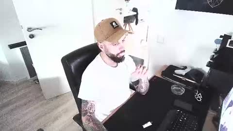 xamrelgneal online show from June 8, 2026, 4:40 pm
