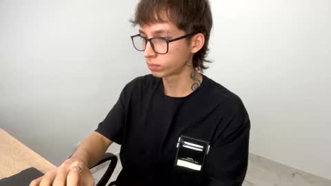 Xam online show from March 5, 2025, 9:26 pm