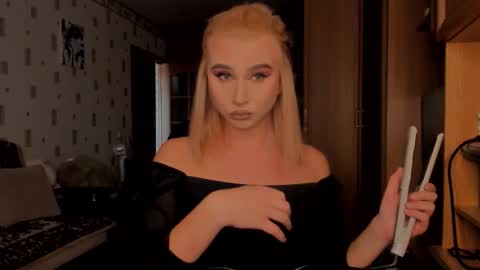 xander_novak online show from February 18, 2026, 12:01 pm