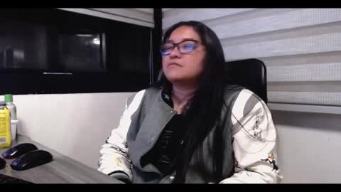 xander_taylor_ online show from November 4, 2025, 5:06 am