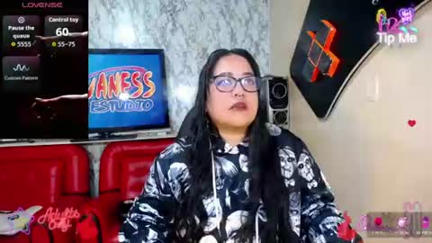 Snapshot of xander_taylor_ chatting on June 14, 2026, 5:09 am xander_taylor_ online show from June 14, 2026, 5:09 am