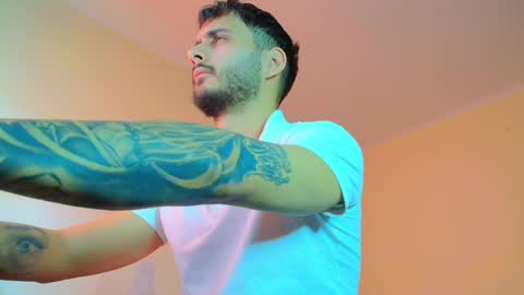 Snapshot of xandercagex chatting on February 5, 2025, 1:00 pm XanderCageX online show from February 5, 2025, 1:00 pm