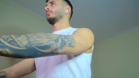 Snapshot of xandercagex chatting on February 14, 2025, 2:33 pm XanderCageX online show from February 14, 2025, 2:33 pm