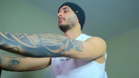 Snapshot of xandercagex chatting on February 16, 2025, 10:54 pm XanderCageX online show from February 16, 2025, 10:54 pm