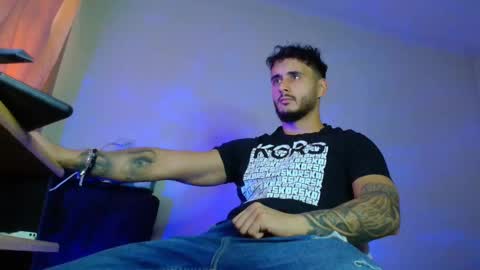 Snapshot of xandercagex chatting on October 1, 2025, 7:03 am XanderCageX online show from October 1, 2025, 7:03 am